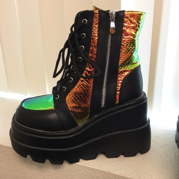 PRE LOVED Cape Robbin -Radioactive Platform Boots BLK/8- SH209 - Picture 6 of 11